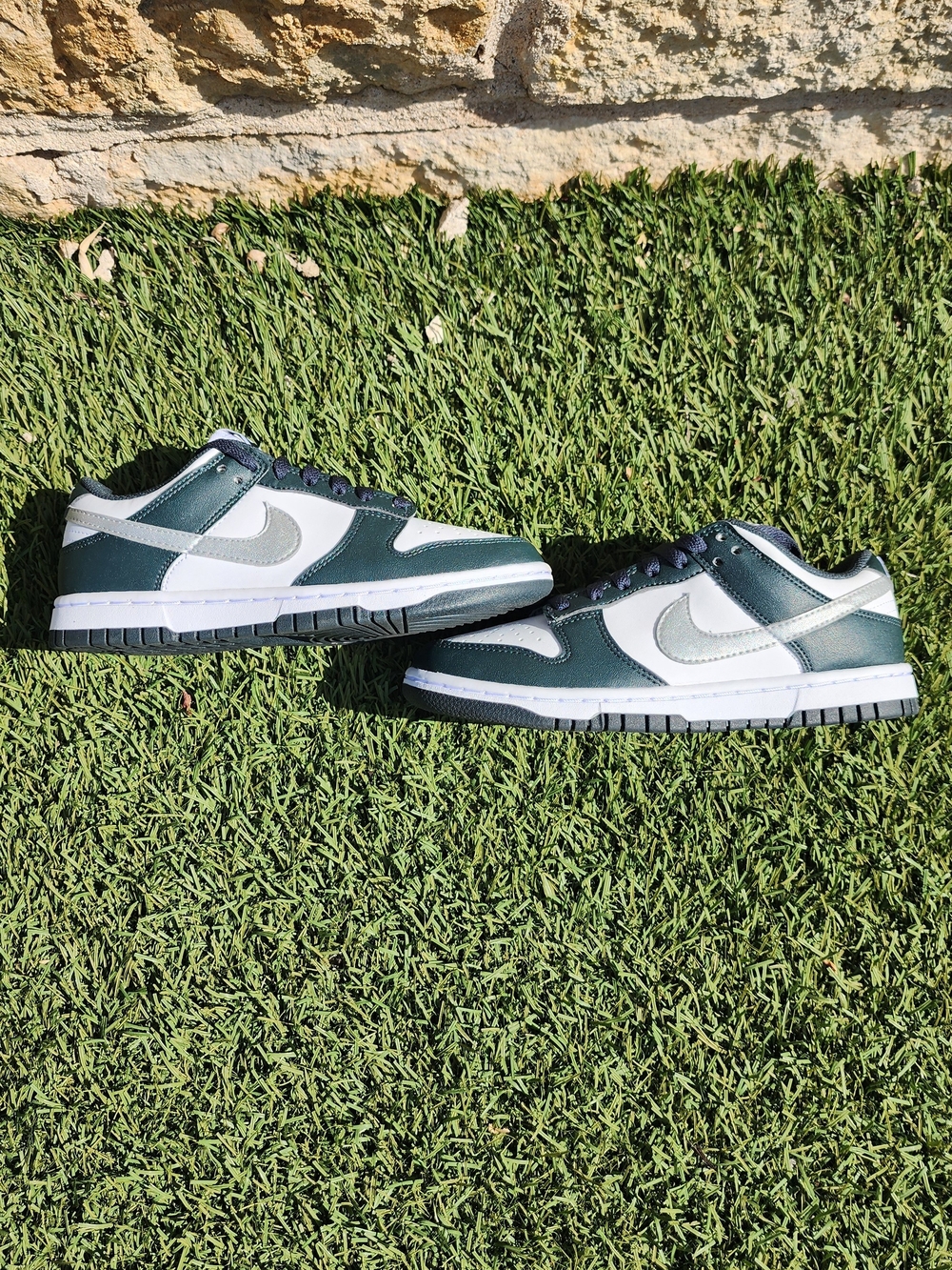 Nike Dunk Low - Seaweed Green & Metallic Silver
